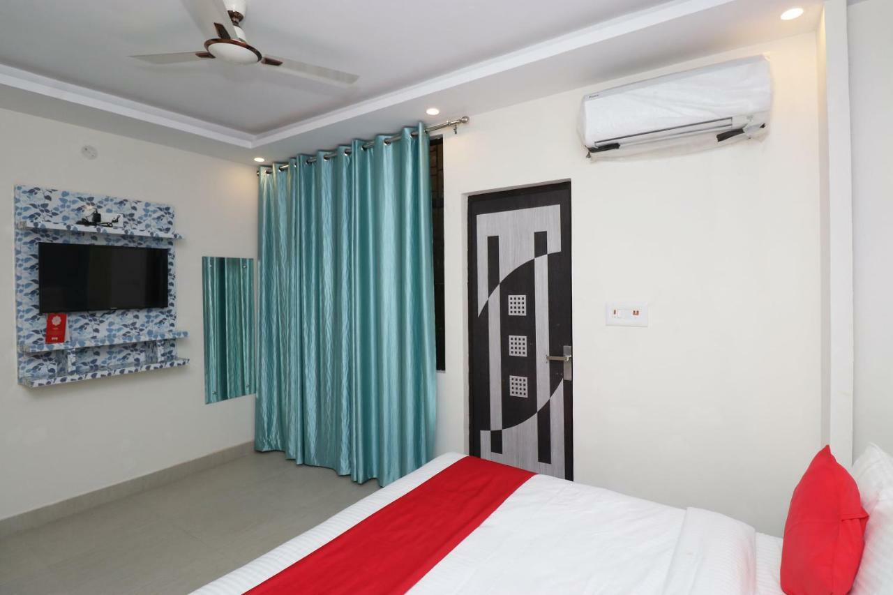 Oyo 25130 Hotel Royal Inn Nueva Delhi Exterior foto